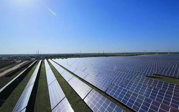 Chinese PV Industry Brief: More glass, module production capacity and a 400 MW solar park